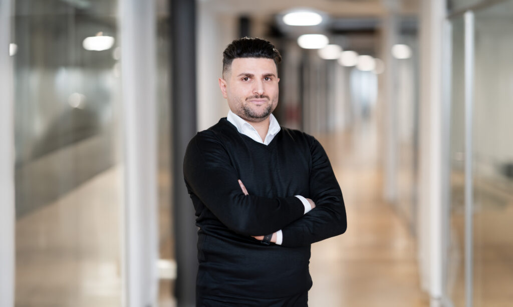 Sezer Yüksel